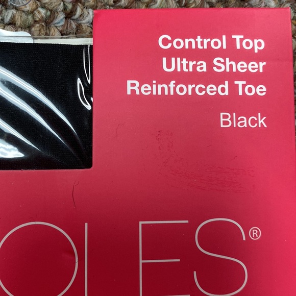 Aerosoles Black Control Top Ultra Sheer Reinforced Toe Tights Medium - Picture 5 of 6